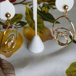 Beautiful gold and crystal  POST EARRINGS